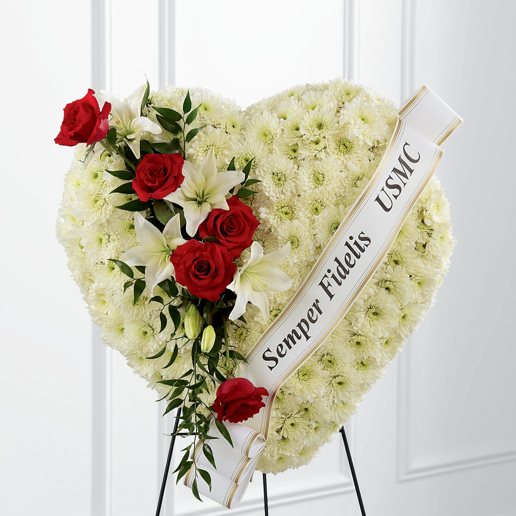 Heartfelt Hero Standing Heart – Floristeria Fabiana, Charlotte NC