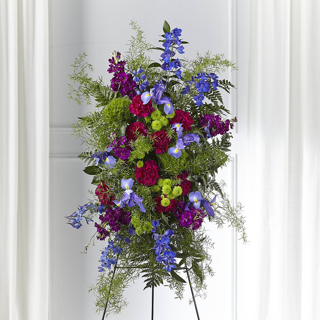 Heavenly Skies Standing Spray – Floristeria Fabiana, Charlotte NC