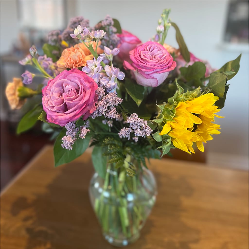 Yellow Brick Road Bouquet – Floristeria Fabiana, Charlotte NC