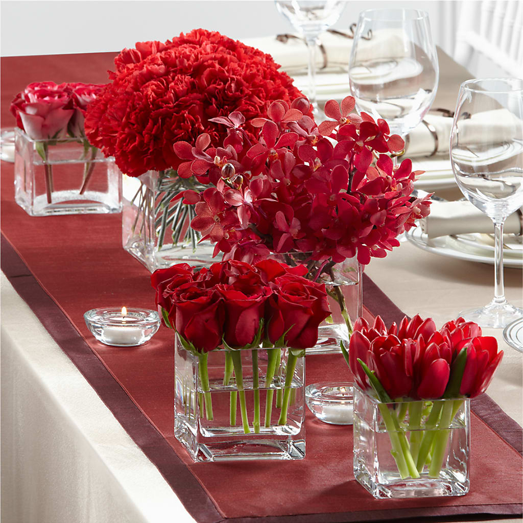 Modern Grace Centerpiece – Floristeria Fabiana, Charlotte NC