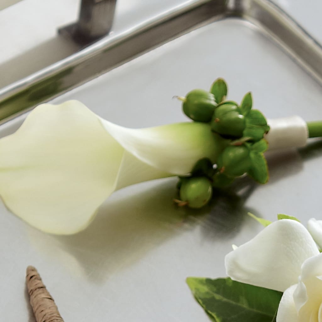 White Calla Boutonniere – Floristeria Fabiana, Charlotte NC