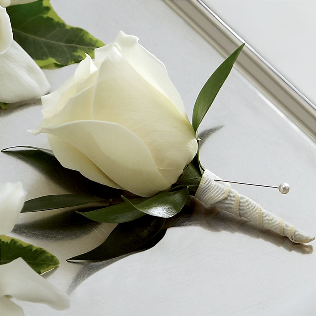 White Rose Boutonniere – Floristeria Fabiana, Charlotte NC