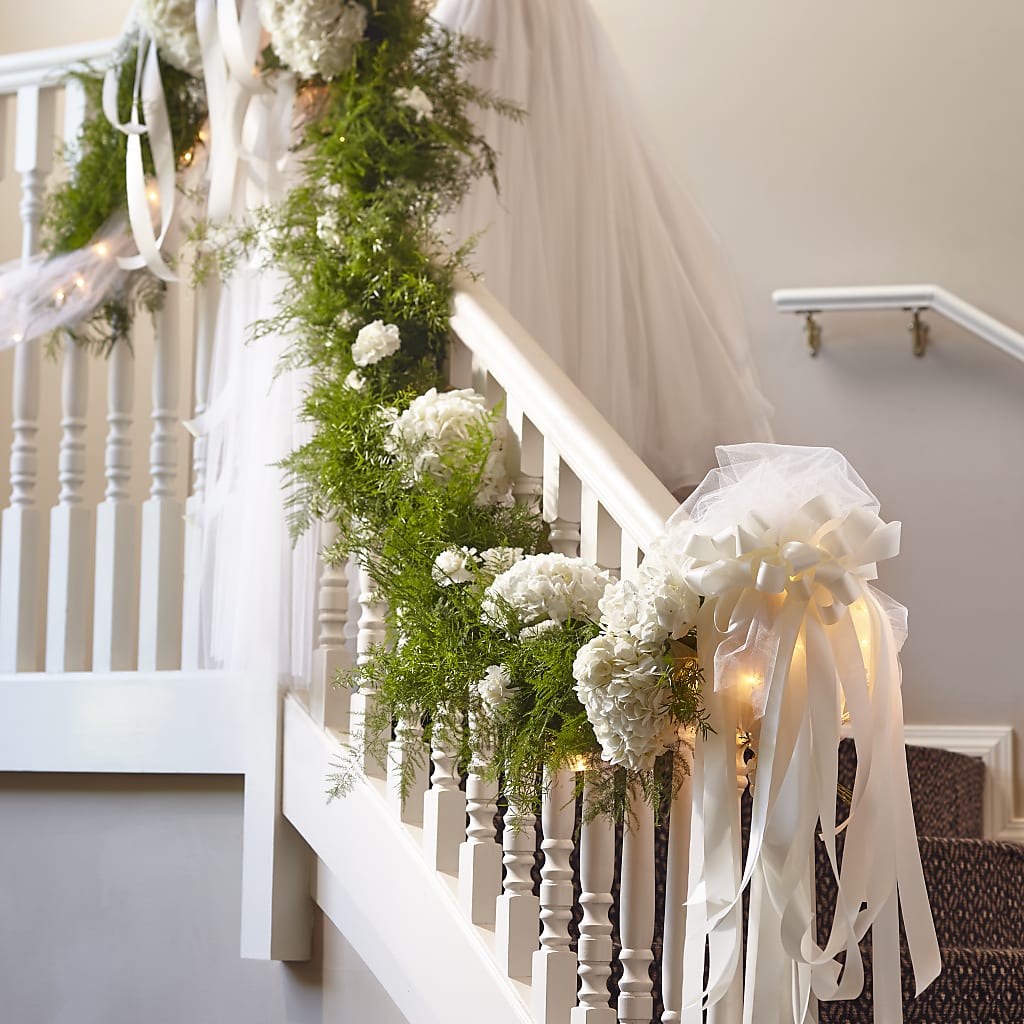 Champagne Dreams Garland – Floristeria Fabiana, Charlotte NC