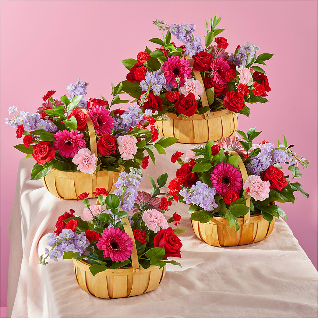 Pink Picnic Basket –  Floristeria Fabiana, Charlotte NC