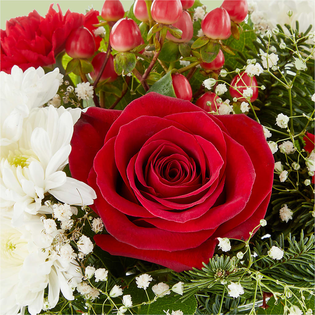Chance of Flurries Bouquet –  Floristeria Fabiana, Charlotte NC