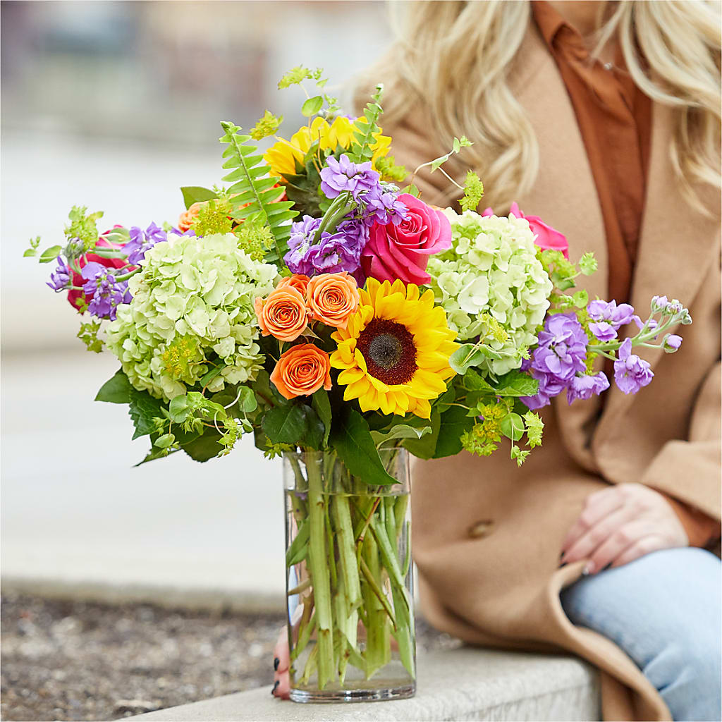 Vibrant Greetings Bouquet –  Floristeria Fabiana, Charlotte NC