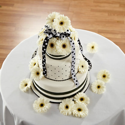 Simple Sophistication Cake Décor –  Floristeria Fabiana, Charlotte NC